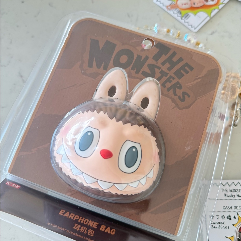 Popmart LabubuMonster Earphone Bag